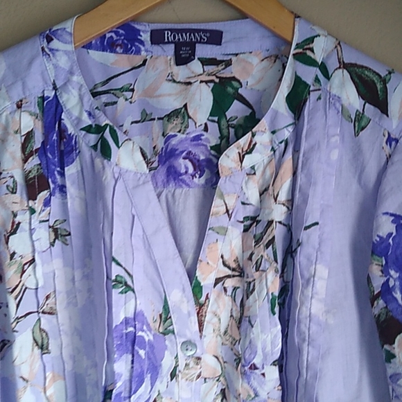 Roman's Floral Light weight purple plus size 14W button front top. - Picture 4 of 9